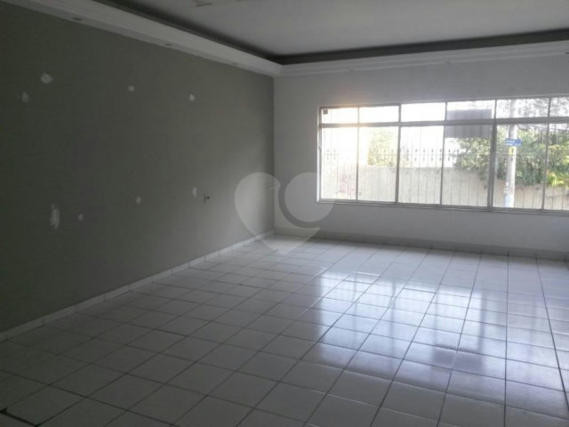 Sobrado à venda com 15 quartos, sendo 3 suítes,  em Tucuruvi, São Paulo, SP