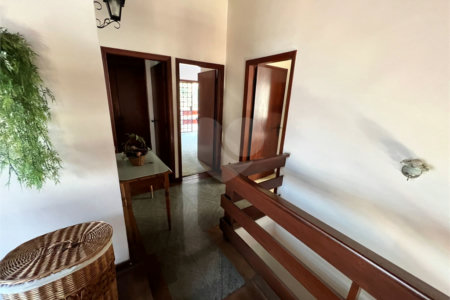 Casa à venda com 4 quartos, sendo 3 suítes, em Chácara Monte Alegre, São Paulo, SP