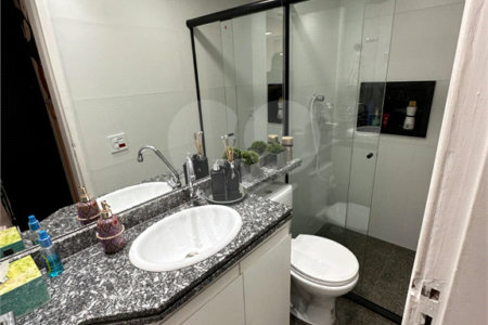 Apartamento à venda com 3 quartos, sendo 1 suíte, em Vila Regente Feijó, São Paulo, SP