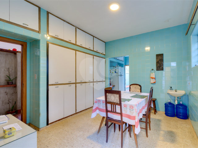 Casa à venda com 5 quartos, sendo 2 suítes,  em Alto da Boa Vista, São Paulo, SP