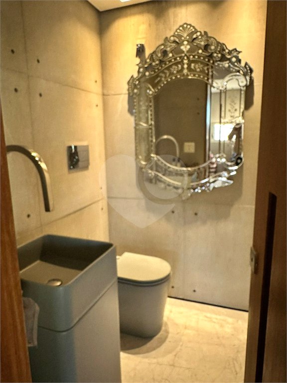 Apartamento à venda com 4 quartos, sendo 3 suítes, em Alto de Pinheiros, São Paulo, SP