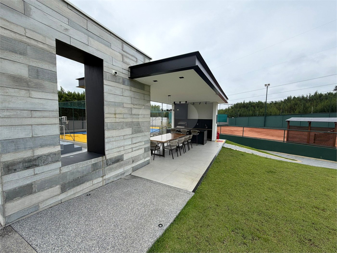 Terreno à venda no condomínio Jardim das Nações, São José dos Campos - SP