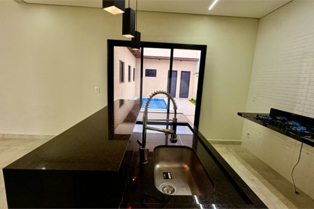 Casa à venda com 3 quartos, sendo 1 suíte, no condomínio Residencial Villagio Wanel, Sorocaba - SP