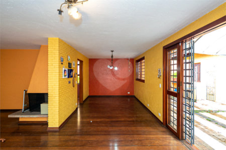 Casa à venda com 4 quartos, sendo 1 suíte, em Jardim Marajoara, São Paulo, SP
