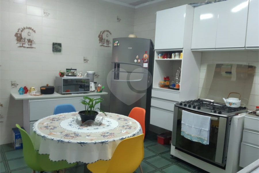 Sobrado à venda com 3 quartos, sendo 1 suíte, em Tremembé, São Paulo, SP