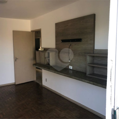 Casa à venda com 4 quartos, sendo 1 suíte,  em Vila Maria, Itapetininga, SP
