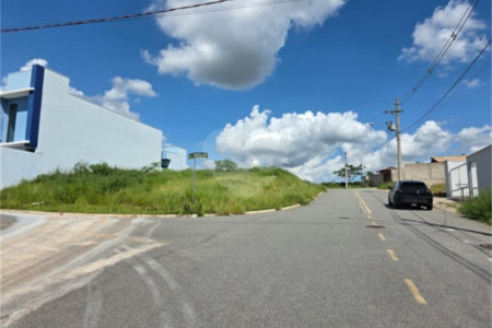 Terreno à venda com 1 suíte em Marambaia, Vinhedo, SP