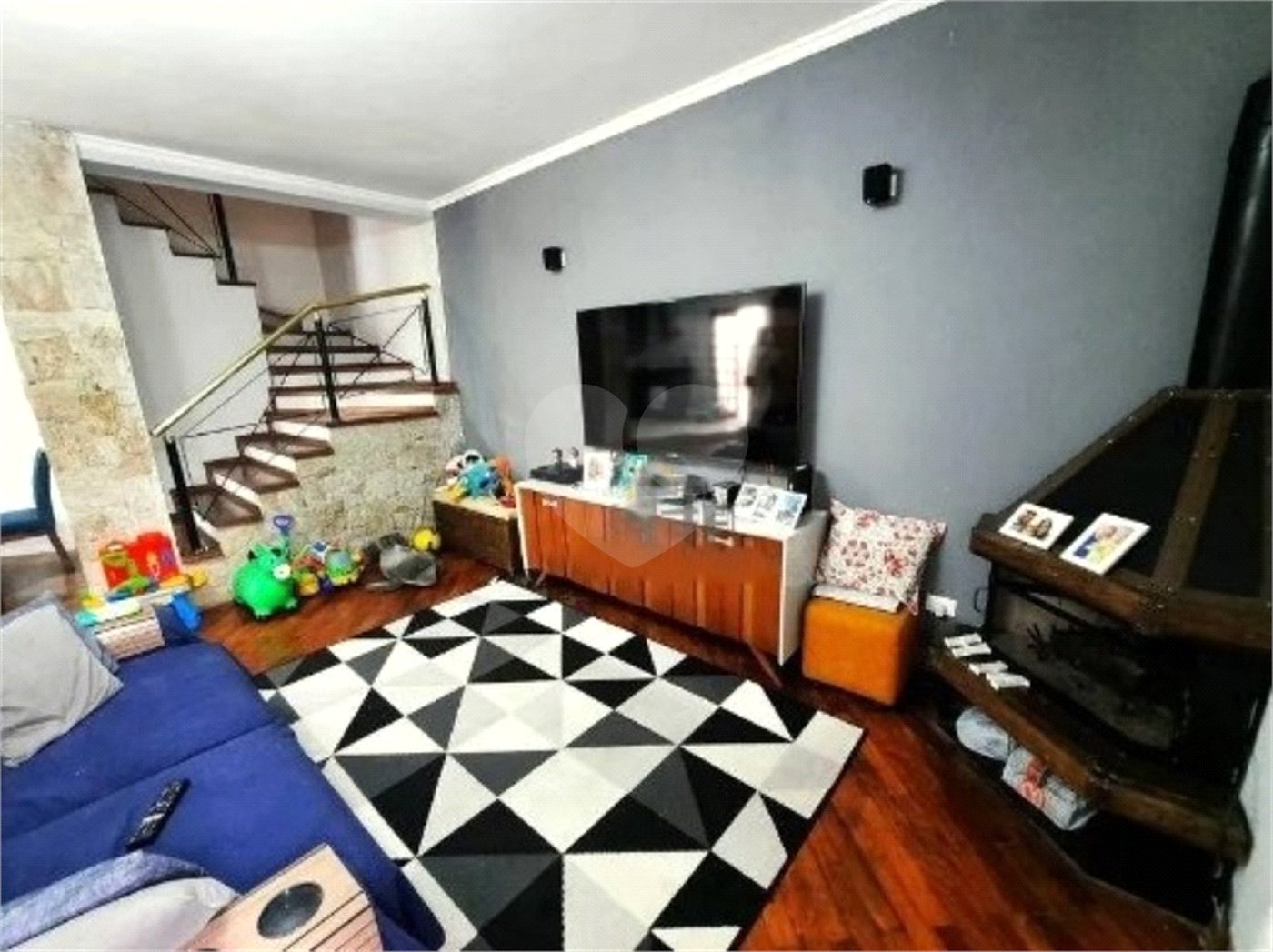 Casa à venda com 5 quartos, sendo 3 suítes, em Jardim Ester, São Paulo, SP