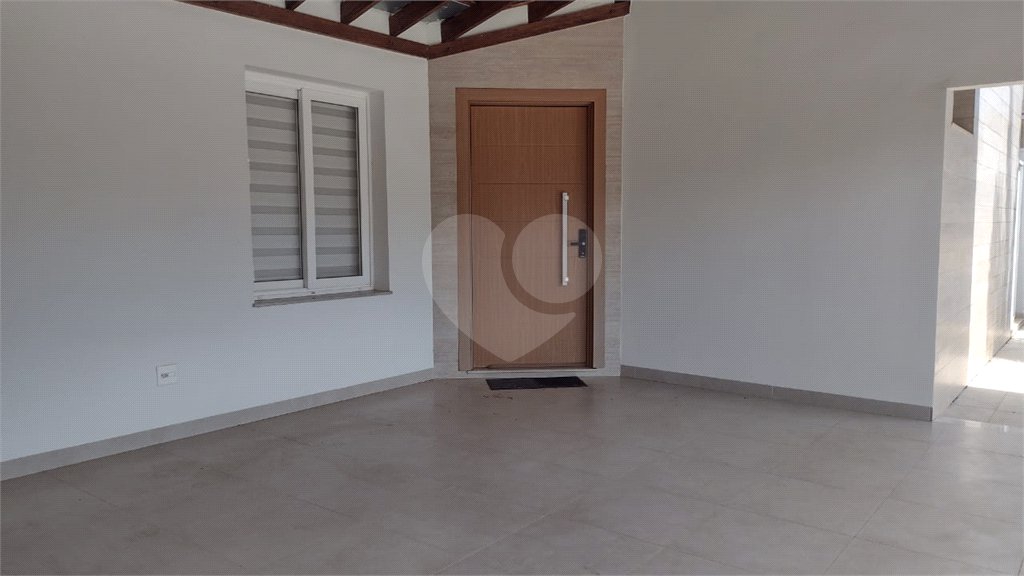 Casa à venda com 3 quartos, sendo 1 suíte, no condomínio Residencial Bouganville, Araraquara - SP