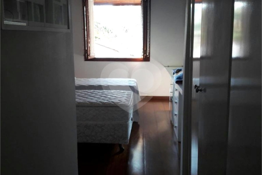 Sobrado à venda com 3 suítes em Tremembé, São Paulo, SP
