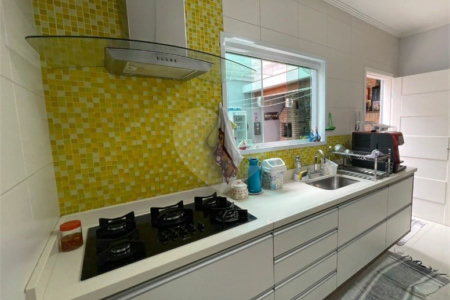 Sobrado à venda com 3 quartos, sendo 1 suíte, em Jardim Umuarama, São Paulo, SP