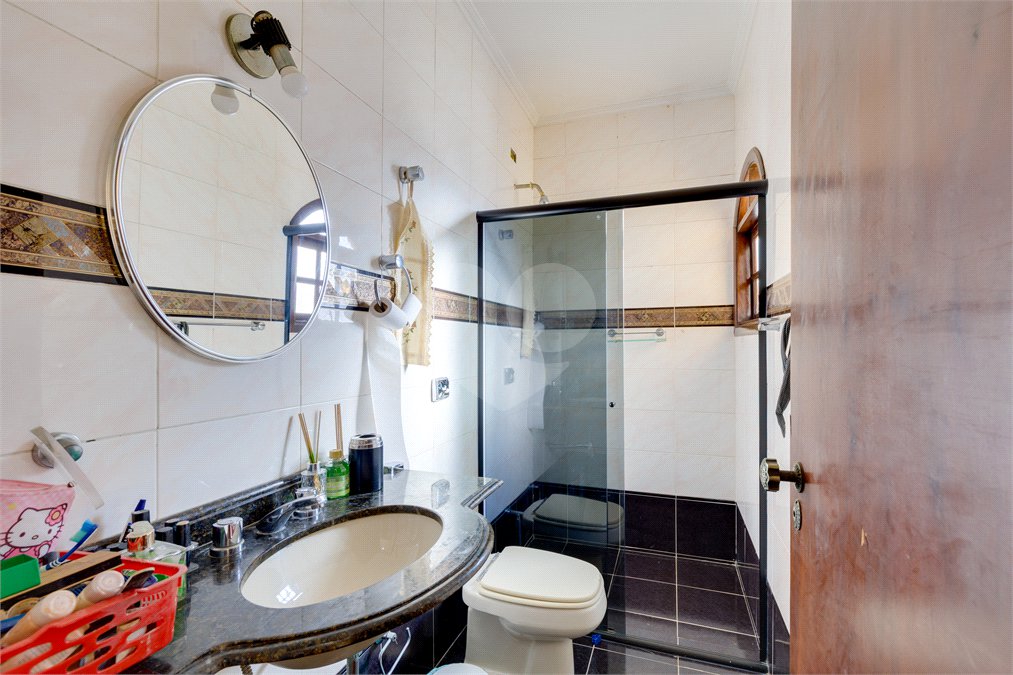 Sobrado à venda com 4 quartos, sendo 1 suíte, em Alto da Boa Vista, São Paulo, SP