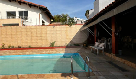 Sobrado à venda com 3 quartos, sendo 2 suítes, em Alto Ipiranga, Mogi das Cruzes, SP