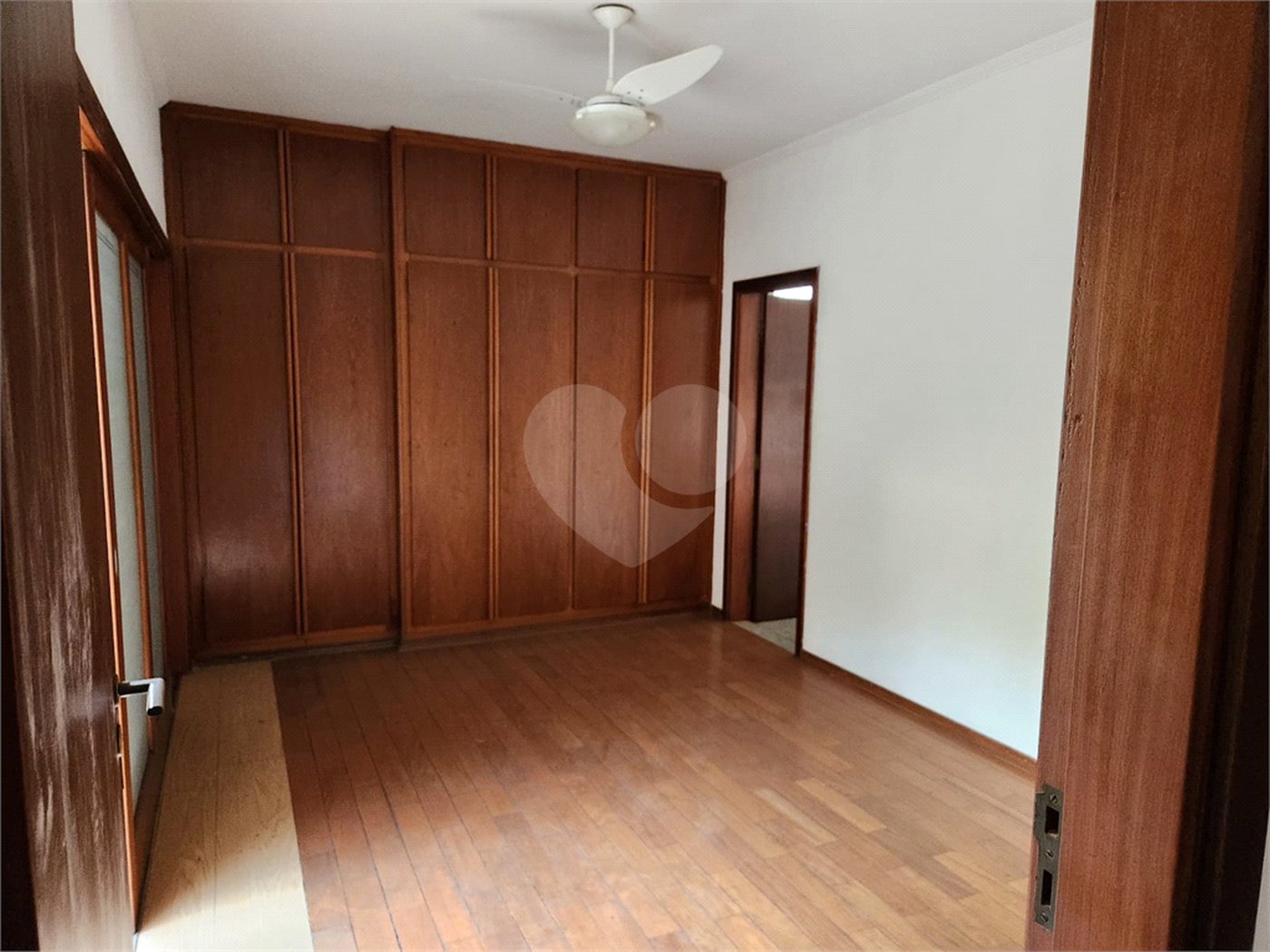 Casa à venda com 3 quartos, sendo 1 suíte, em Jardim Morumbi, Araraquara, SP