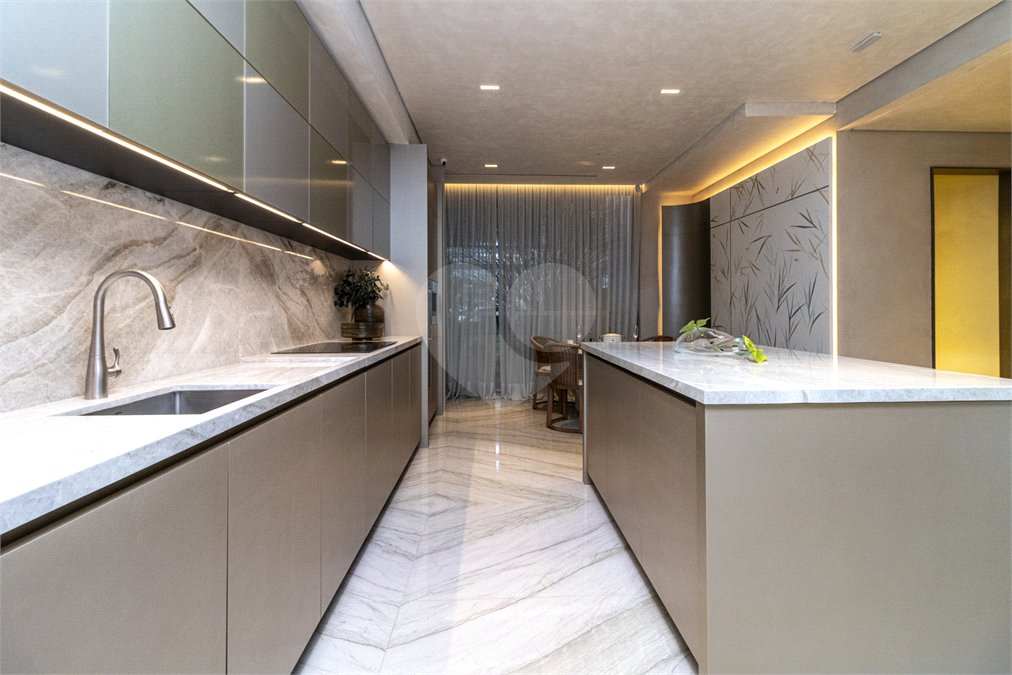Apartamento à venda com 4 suítes em Jardim Guedala, São Paulo, SP