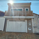 Sobrado à venda ou para alugar com 3 quartos, sendo 1 suíte,  em Jardim Itália, Itapetininga, SP