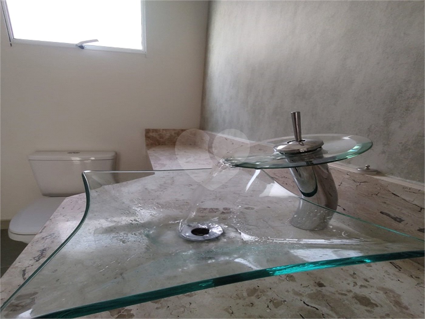 Casa à venda com 3 quartos, sendo 1 suíte,  no condomínio Atibaia Park 1, Atibaia - SP