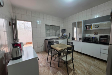 Sobrado à venda com 6 quartos, sendo 3 suítes, em Santa Teresinha, São Paulo, SP