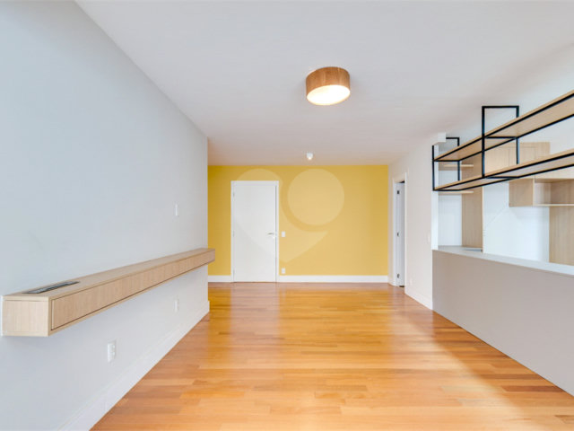 Apartamento à venda com 3 quartos, sendo 2 suítes,  em Santo Amaro, São Paulo, SP