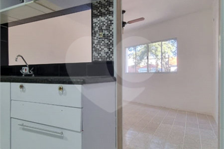 Sobrado à venda com 2 quartos em Vila Nivi, São Paulo, SP