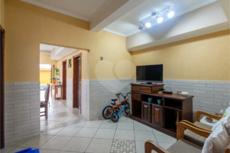 Sobrado à venda com 3 suítes em Chácara Inglesa (zona Norte), São Paulo, SP