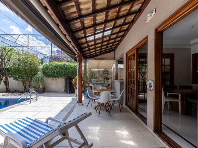 Casa à venda com 4 quartos, sendo 2 suítes,  no condomínio Los Alámos, São Paulo - SP