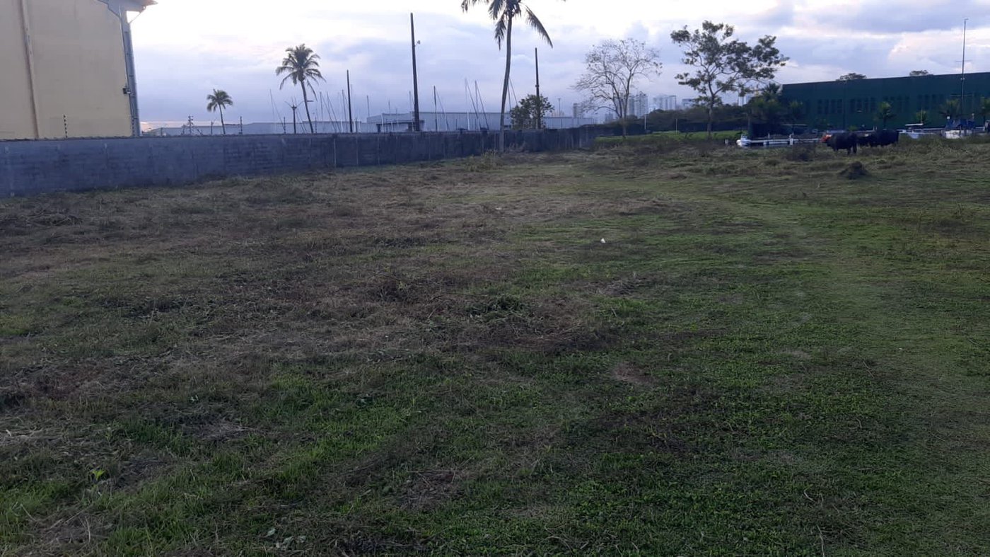 Terreno à venda, 10000 m² por R$ 8.500.000,00 - Cing - Guarujá/SP