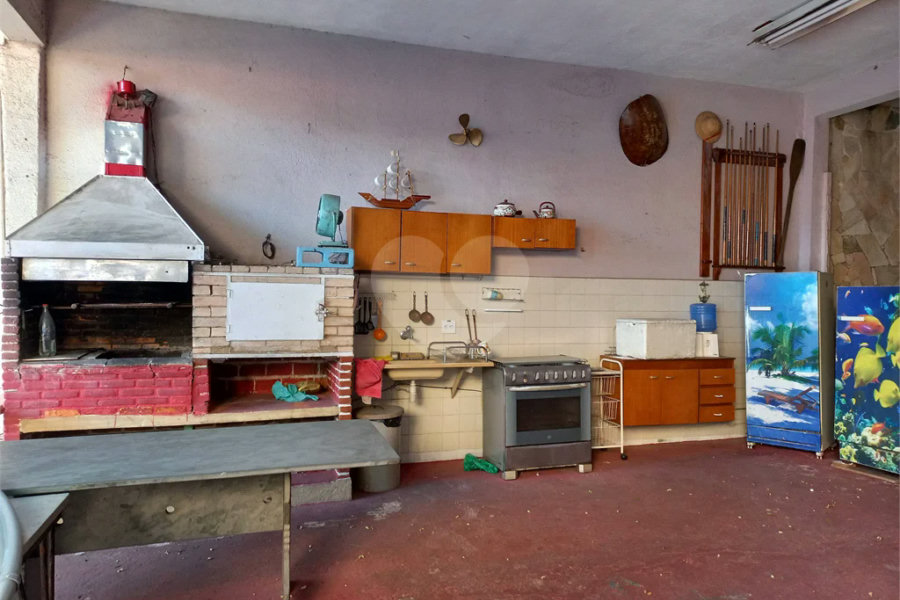 Casa à venda com 6 quartos, sendo 2 suítes, no Brasilândia, São Paulo, SP