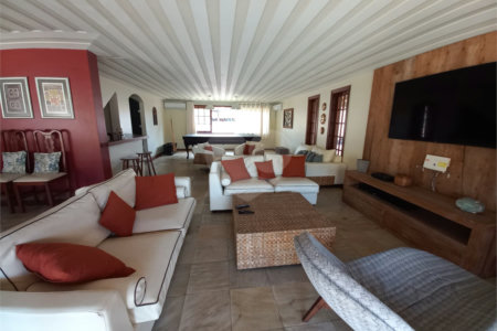 Casa à venda com 4 quartos, sendo 3 suítes,  em Geribá, Armação dos Búzios, RJ
