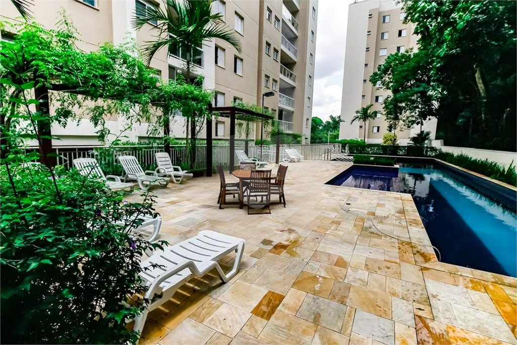 Apartamento à venda com 3 quartos, sendo 1 suíte,  em Lar São Paulo, São Paulo, SP