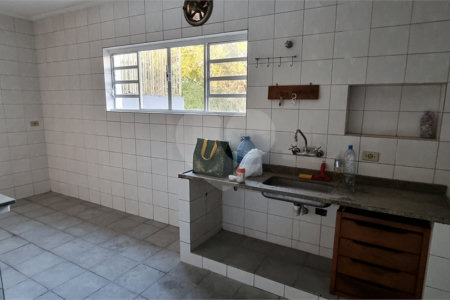 Casa à venda com 3 quartos, sendo 1 suíte,  em Jardim Rosa Maria, São Paulo, SP