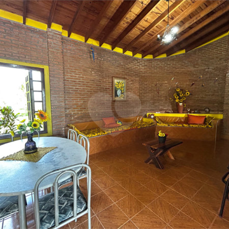 Chácara à venda com 3 quartos, sendo 1 suíte, no Centro, Três Lagoas, MS