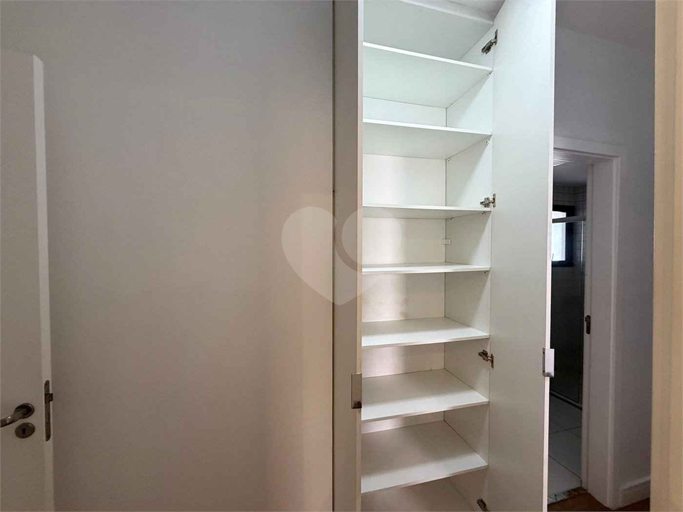 Apartamento à venda com 3 quartos, sendo 1 suíte, em Vista Alegre, Vinhedo, SP