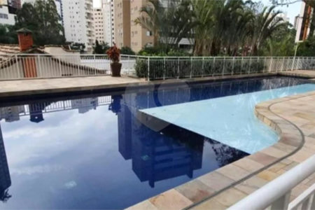 Apartamento à venda com 3 quartos, sendo 1 suíte, em Vila Andrade, São Paulo, SP