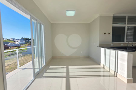 Casa à venda com 3 suítes em Marambaia, Vinhedo, SP