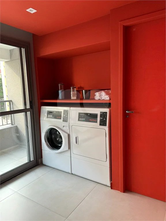 Apartamento - Prox Paulista - 1 quarto - varanda - 1 banheiro - sem garagem