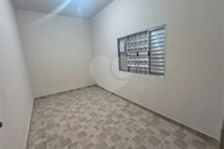 Casa para Locação no Jardim Pau Preto – Indaiatuba/SP - 3 dormitórios, quintal e garagem com portão manual