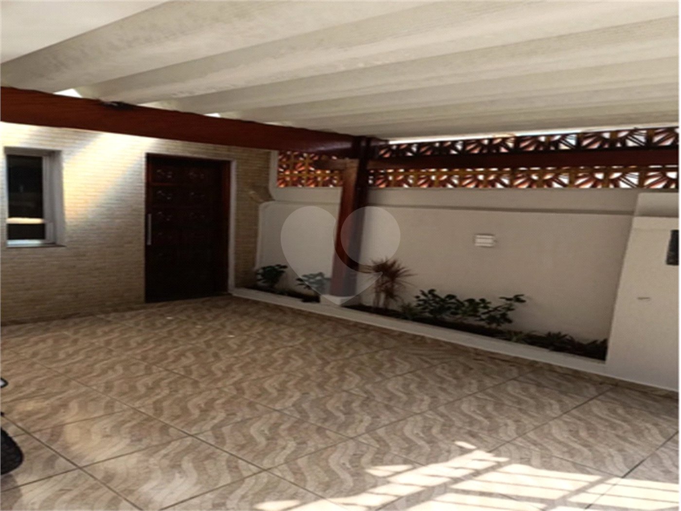 Excelente oportunidade para investidores: três casas locadas, renda mensal imediata e localização estratégica na Saúde!!