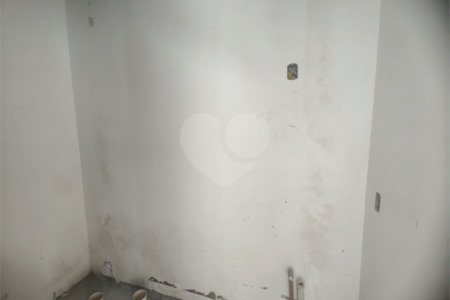 Apartamento 2 dormitórios (1 suíte) com vaga garagem, excelente localização, programa MCMV