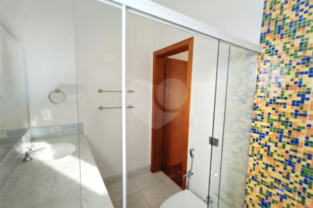 Exclusividade e Sofisticação no Swiss Park: O Sobrado Perfeito em São Carlos, com, 3 suites,2 salas, área Gourmet, persianas blackout automatizadas.