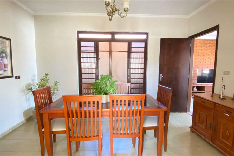 Excelente casa no Jardim Brasilia 3 dormitórios sendo 1 suíte