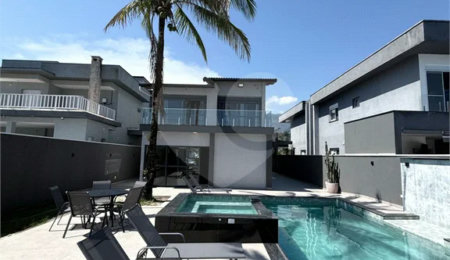 Casa à venda com 7 quartos, sendo 6 suítes,  em Morada da Praia, Bertioga, SP