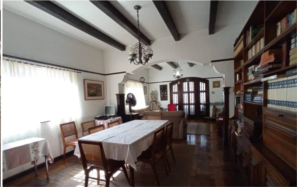 Casa à venda com 4 quartos, sendo 1 suíte, em Lapa, São Paulo, SP
