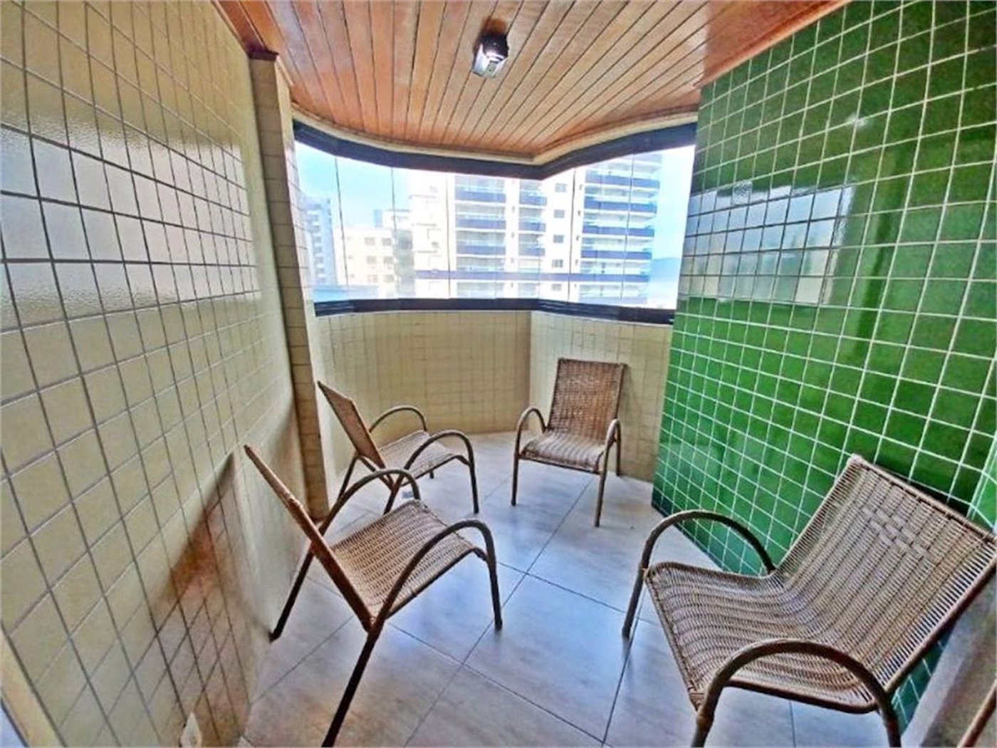 Apartamento Residencial à venda, Vila Guilhermina, Praia Grande - AP0254.