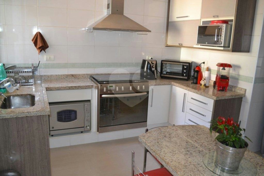 Sobrado à venda com 3 quartos, sendo 1 suíte, em Tremembé, São Paulo, SP