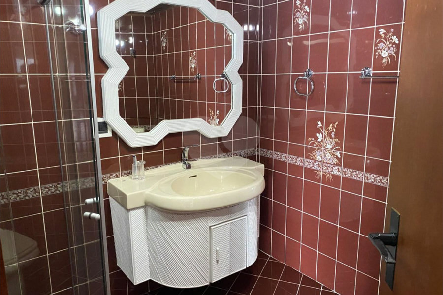 Apartamento à venda com 4 suítes em Jardim Astúrias, Guarujá, SP