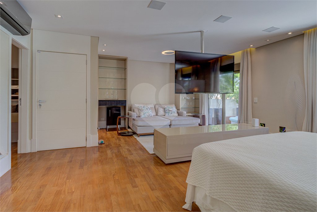 Casa à venda ou para alugar com 5 suítes em Alto da Boa Vista, São Paulo, SP