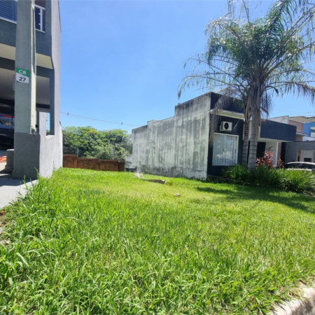 Terreno à venda no condomínio Horto Florestal Villagio, Sorocaba - SP