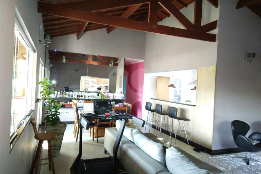 Casa à venda com 8 quartos, sendo 4 suítes, em Santa Inês, Mairiporã, SP