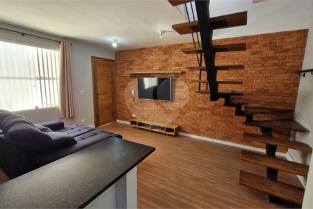 Casa à venda com 2 quartos, sendo 1 suíte, no condomínio A.m.costa, São Paulo - SP